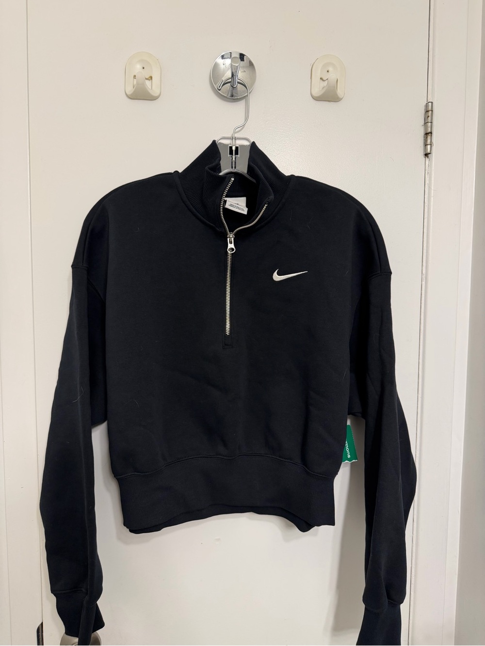 Nike- women’s mid length 1/4 zip